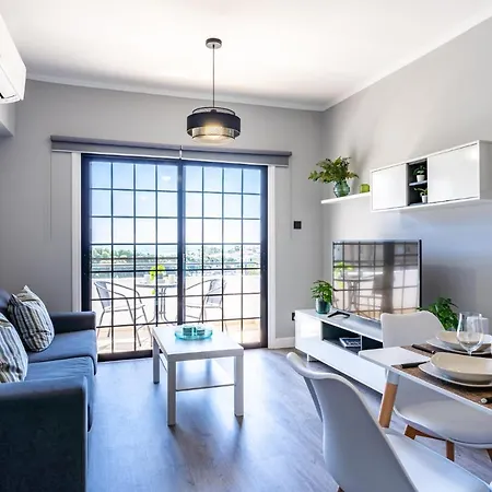 Peale's 2-bedroom In Mackenzie