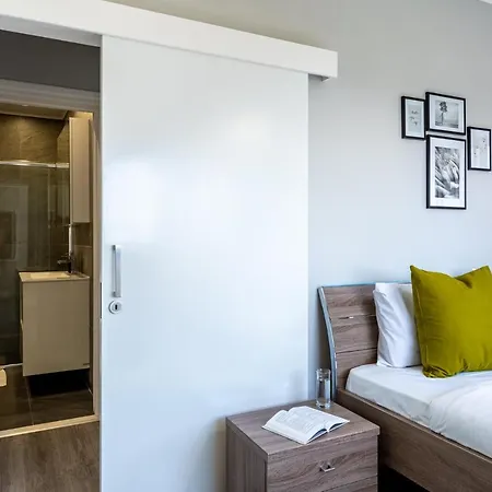 Peale's 2-bedroom In Mackenzie